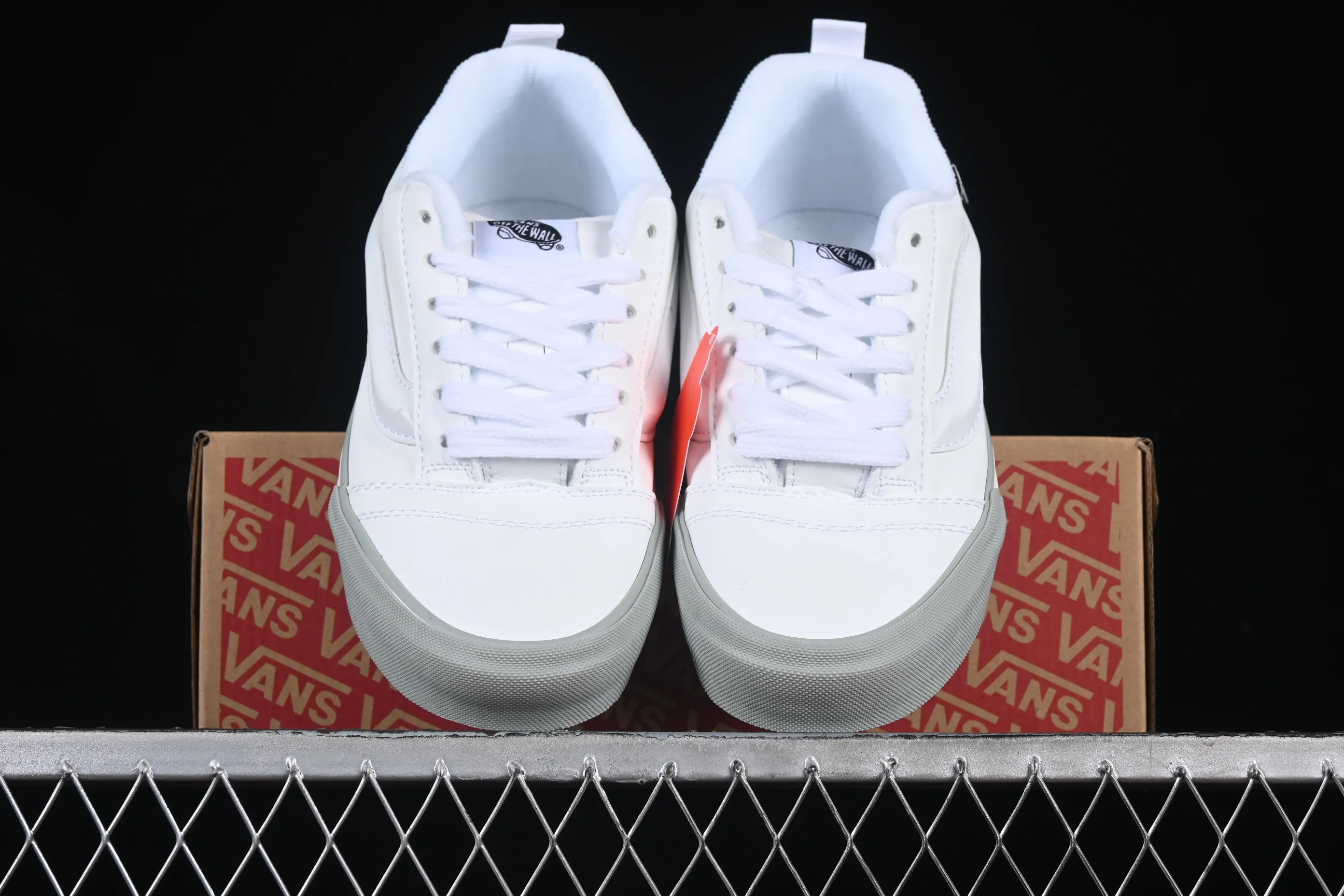 All categories Vans Vans series Vans Low Vans low-top Vans Knu Skool Vans low-top retro casual fat bread shoes VN0009QCBUH